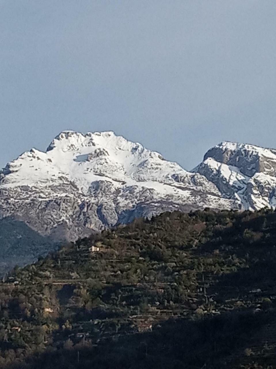 Agriturismo Terre Del Mistero Apricale Exteriör bild